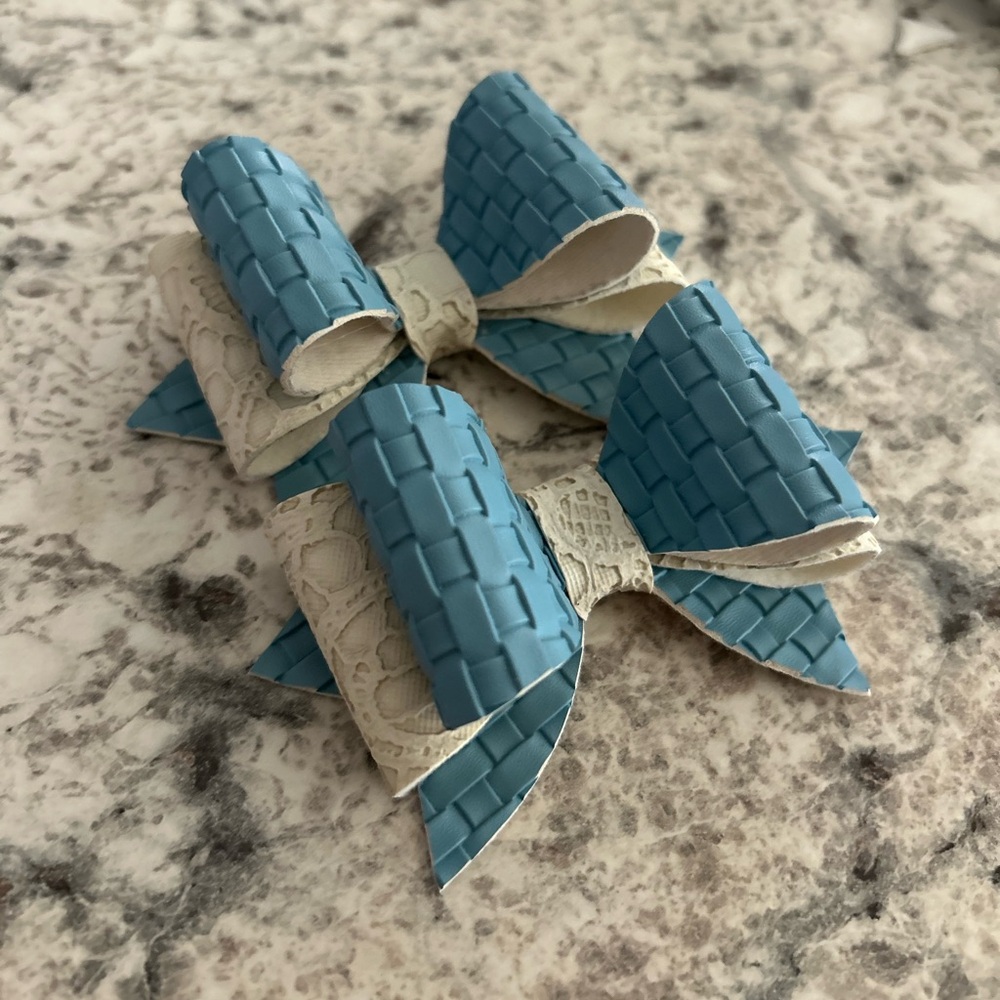 •Shoe Clips - Picture 3 of 6